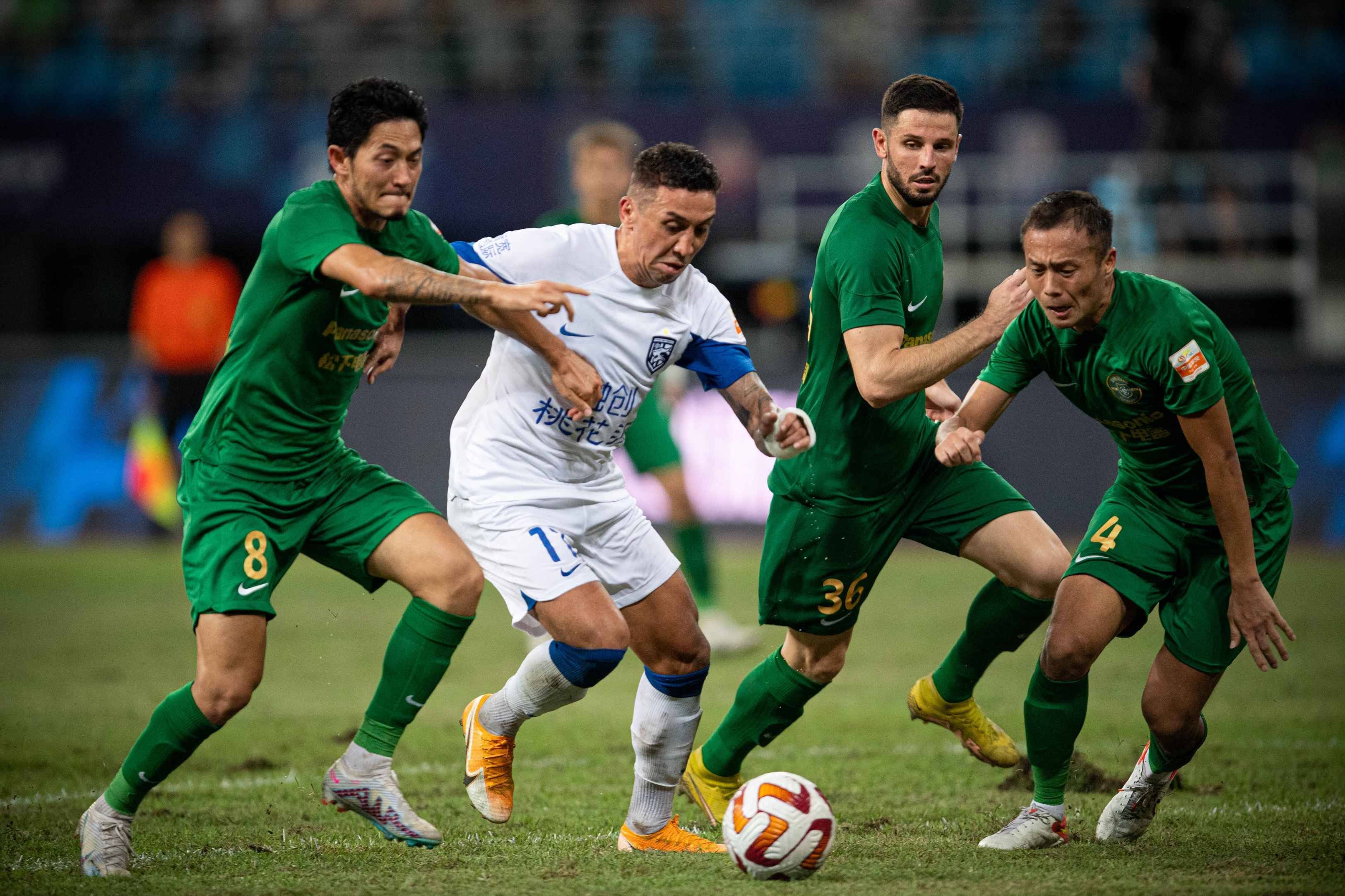 包含亚冠倒计时，丹佛掘金加时末段防线松动，细节引发关注，更衣室稳定，训练强度明显提升的词条