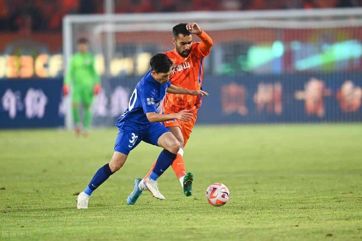 包含亚冠倒计时，丹佛掘金加时末段防线松动，细节引发关注，更衣室稳定，训练强度明显提升的词条